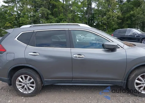2017 Nissan Rogue Sv z USA, uszkodzony, nr VIN KNMAT2MV5HP546406